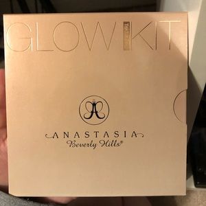 Anastasia Beverly Hills That Glow Kit